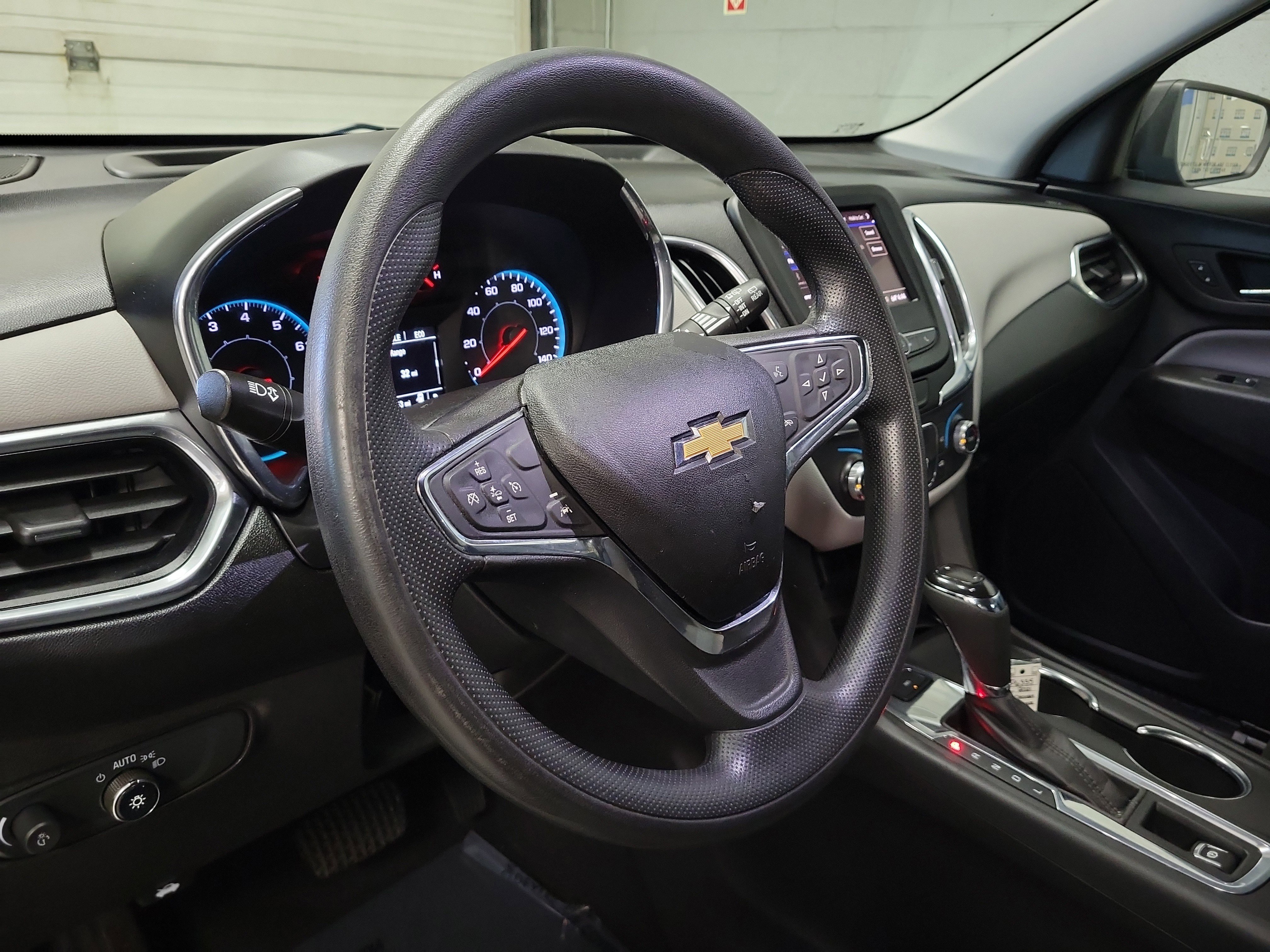 Used 2021 Chevrolet Equinox LS w/ LS Convenience Package image 15