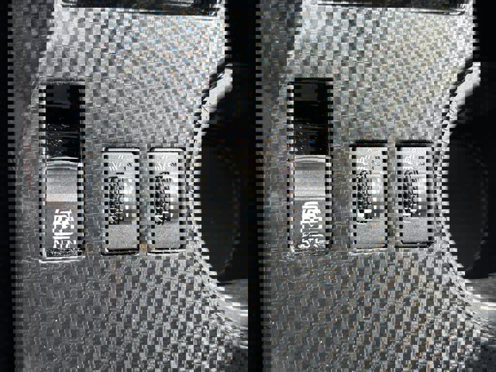 Used 2024 Toyota 4Runner TRD Off-Road Premium image 16