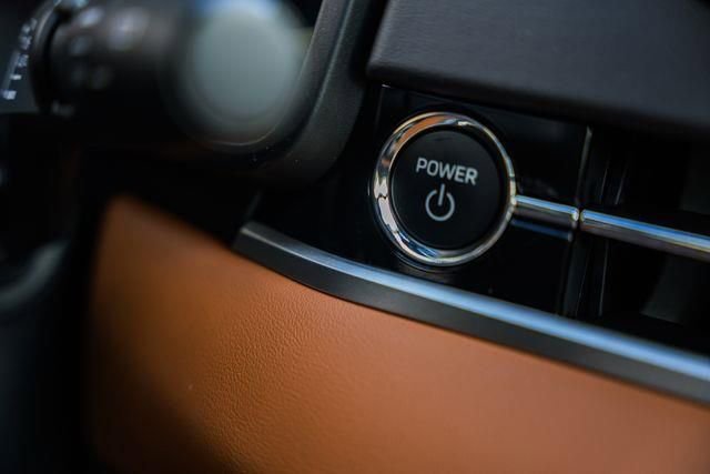 New 2025 Mitsubishi Outlander SEL image 29