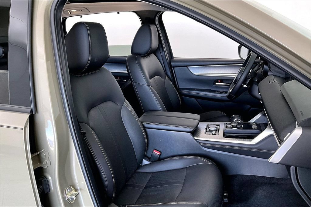 Used 2025 MAZDA CX-70 Plug-In Hybrid w/ Premium Pkg AWD/4WD image 8
