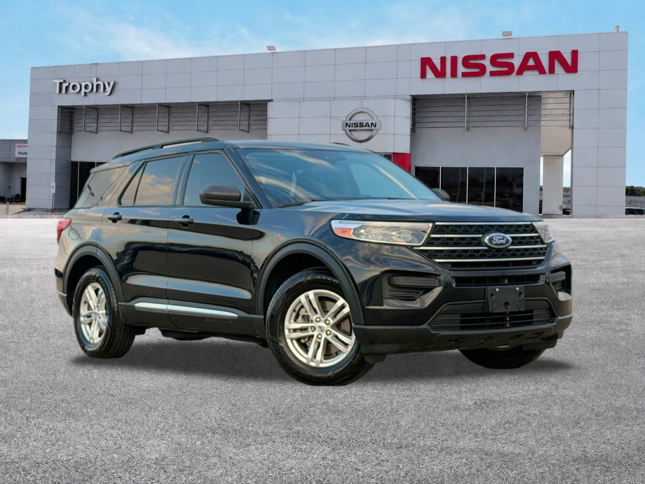 Used 2022 Ford Explorer XLT RWD image 1