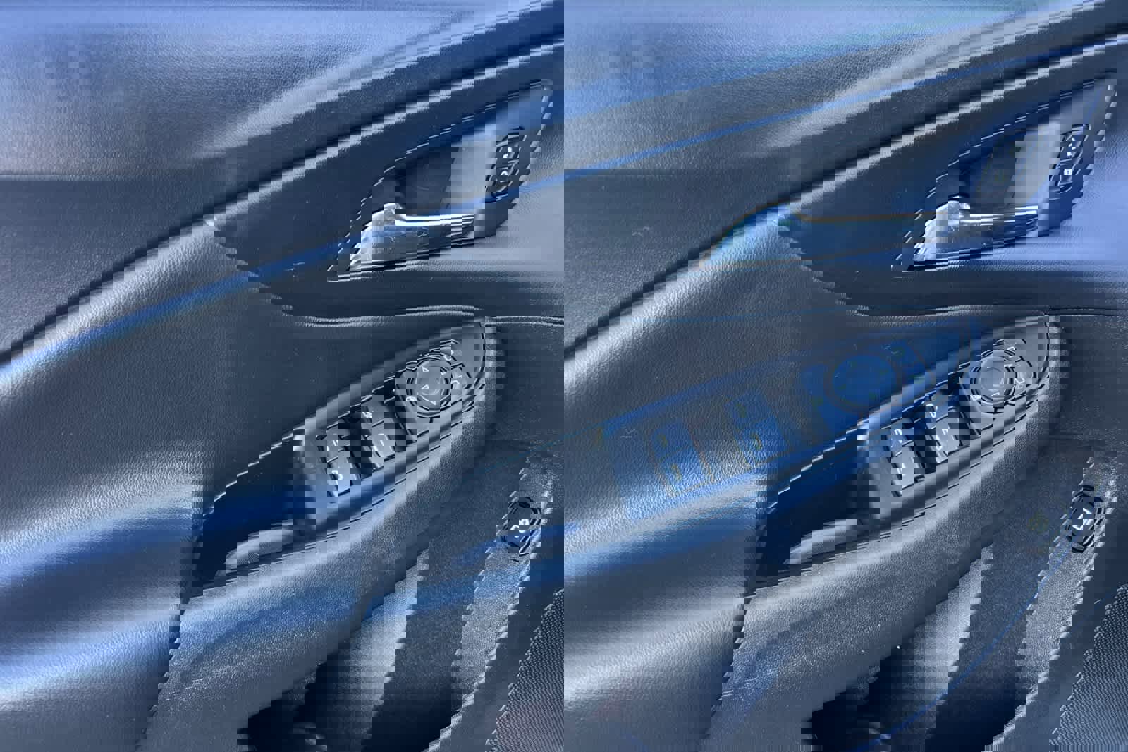 Used 2016 Chevrolet Volt LT image 12