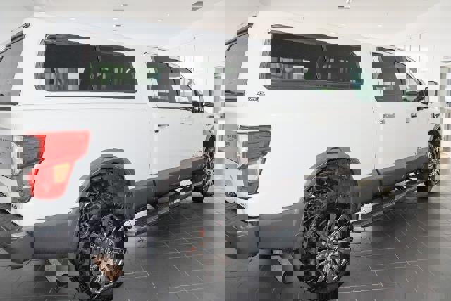 Used 2018 Nissan Titan Platinum Reserve w/ Platinum Utility Package image 5