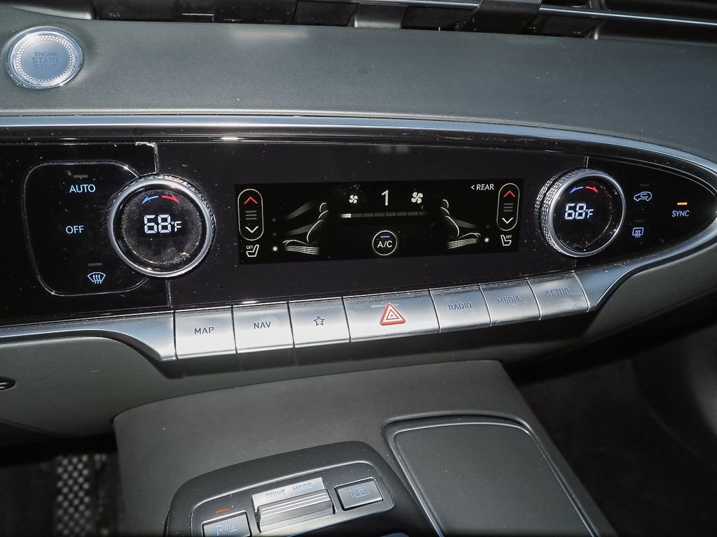 Used 2025 Genesis GV70 2.5T image 15