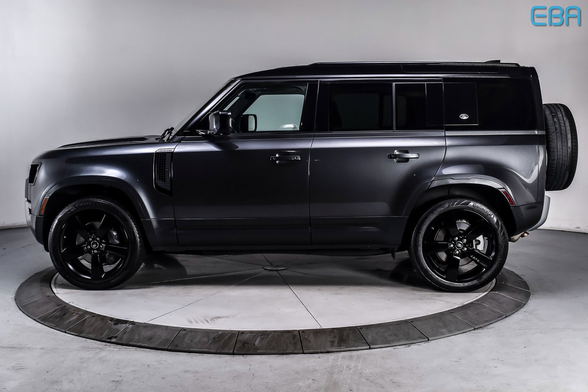 Used 2021 Land Rover Defender 110 SE image 3