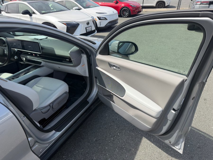 Used 2023 Hyundai Ioniq 6 SEL image 36