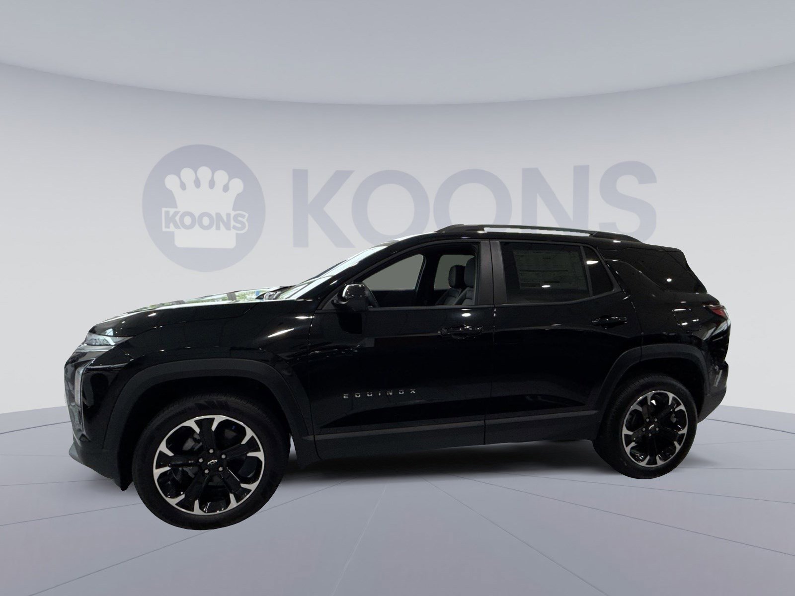 New 2026 Chevrolet Equinox LT w/ Convenience Package II FWD image 2