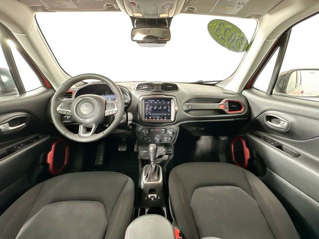 Used 2023 Jeep Renegade Trailhawk image 3