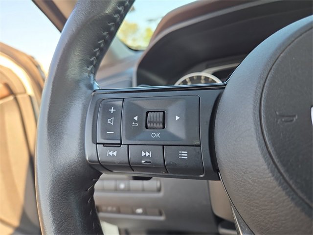 Used 2021 Nissan Rogue SV w/ Premium Package image 17