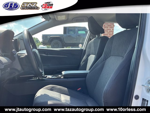 Used 2025 Toyota Camry LE FWD image 10