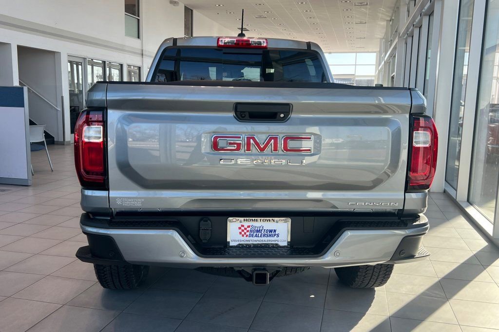 New 2026 GMC Canyon Denali image 5