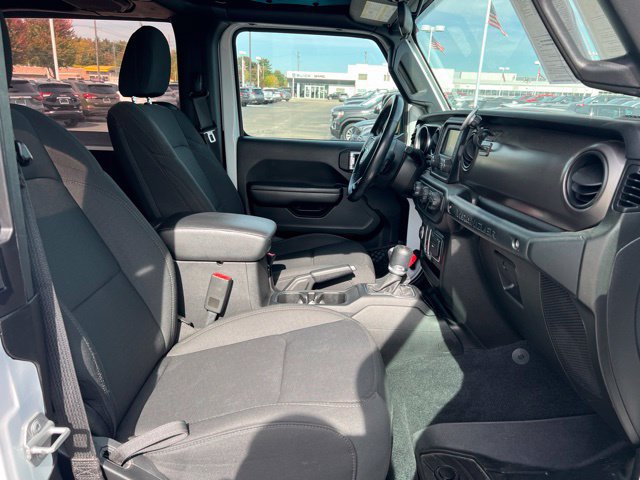 Used 2020 Jeep Wrangler Sport AWD/4WD image 11