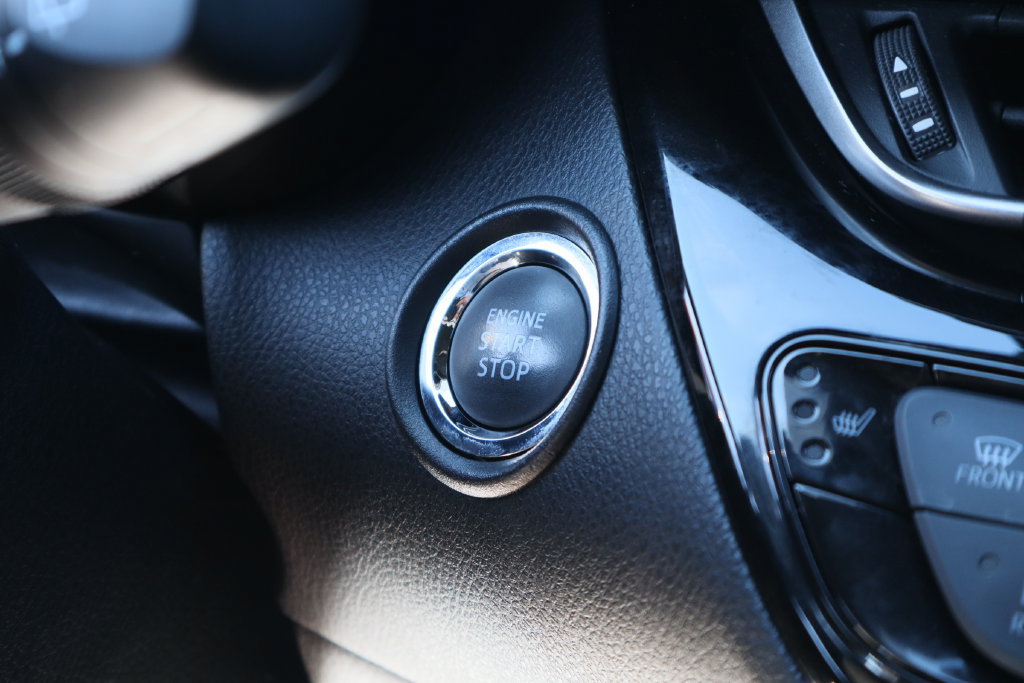 Used 2018 Toyota C-HR XLE FWD image 19