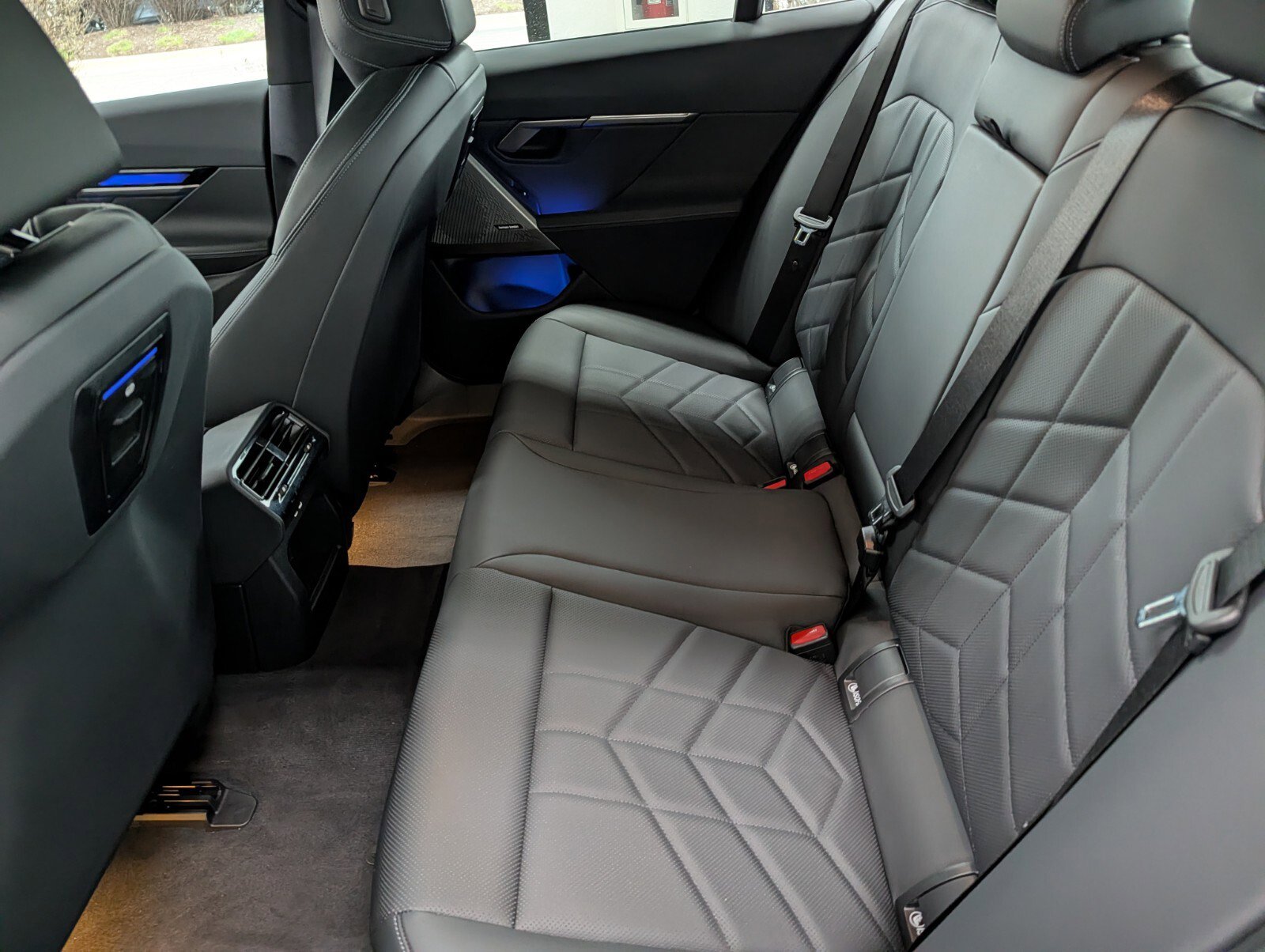 Used 2024 BMW i5 eDrive40i w/ M Sport Package image 13