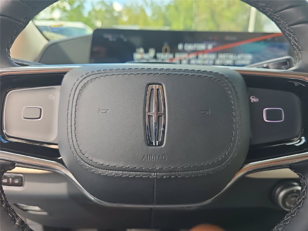New 2027 Lincoln Navigator Premiere RWD image 22