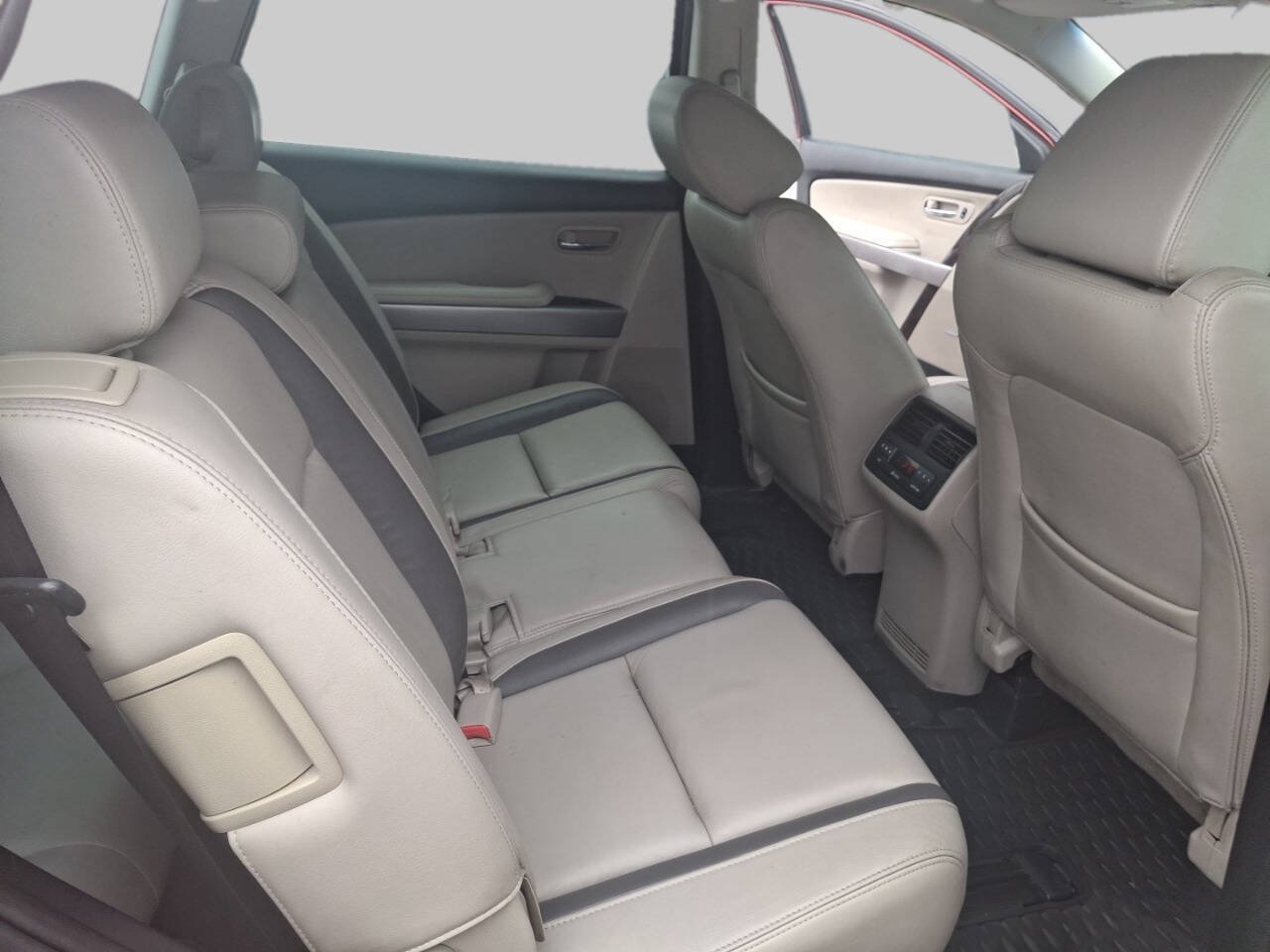 Used 2011 MAZDA CX-9 Grand Touring w/ Moonroof & Bose Audio Pkg AWD/4WD image 16