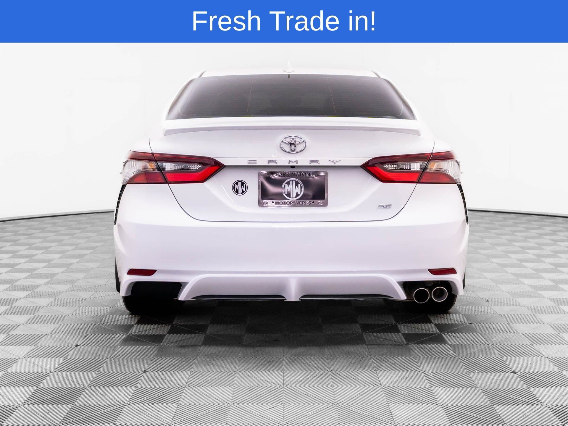 Used 2023 Toyota Camry SE FWD image 4