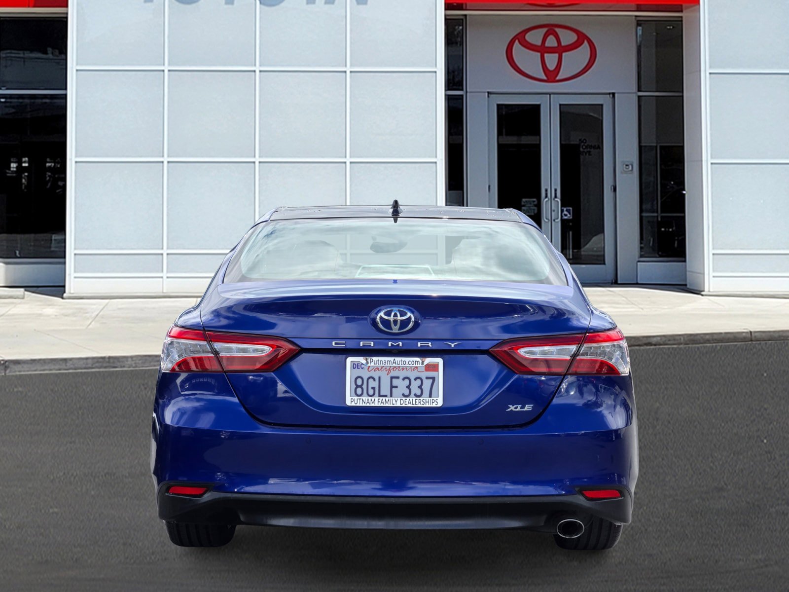 Used 2018 Toyota Camry XLE w/ Audio Package FWD image 5
