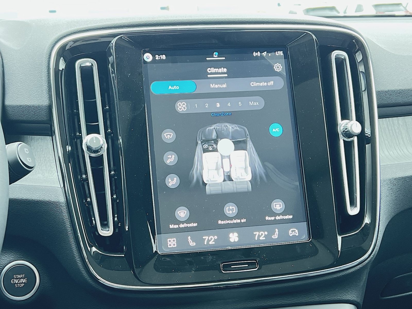 New 2026 Volvo XC40 B5 Core AWD/4WD image 21
