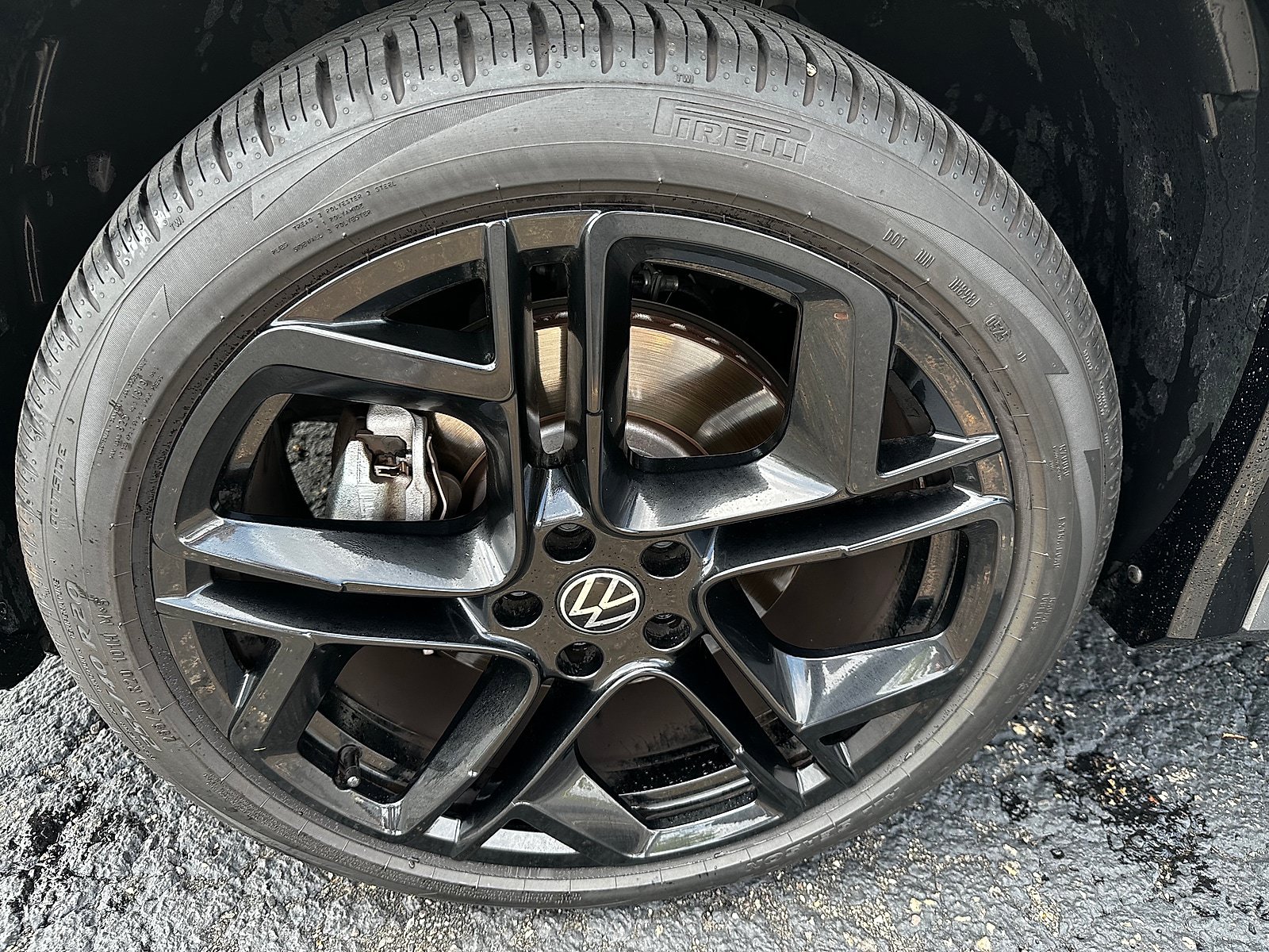 Used 2025 Volkswagen Tiguan SE R-Line AWD/4WD image 10