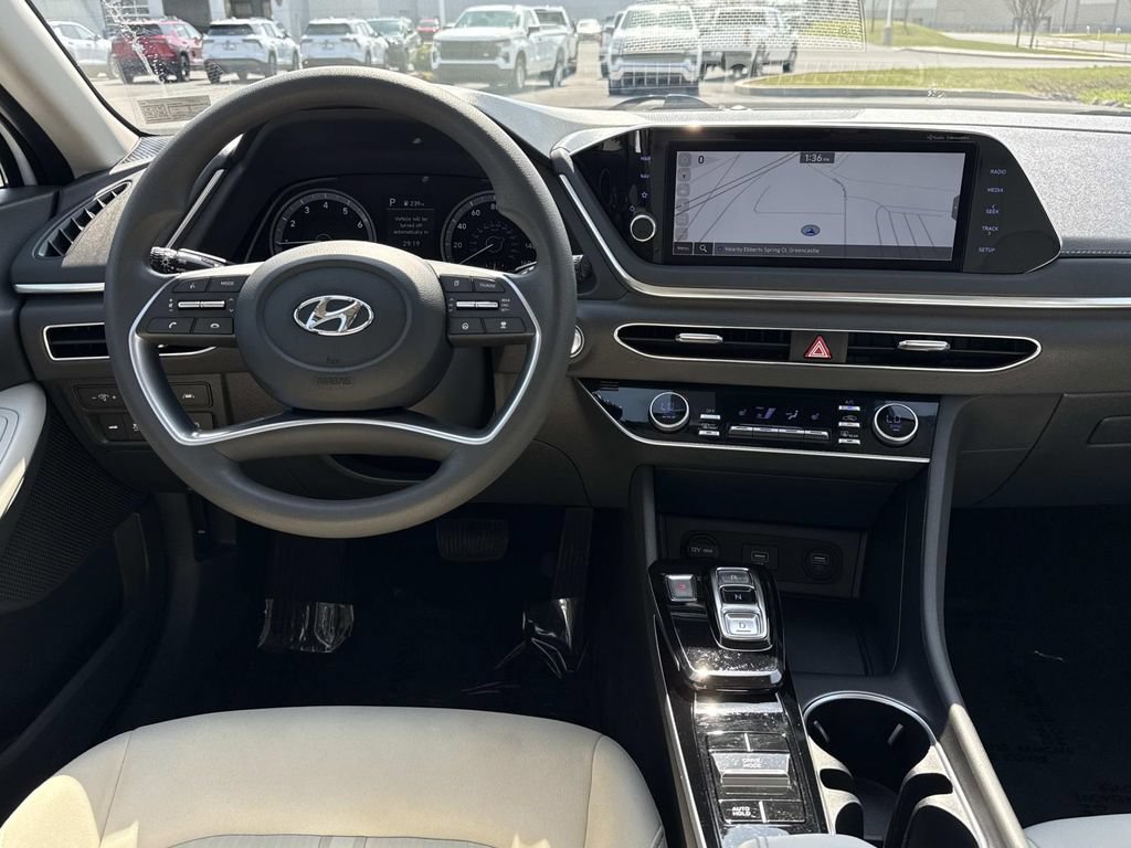 Used 2023 Hyundai Sonata SEL FWD image 3