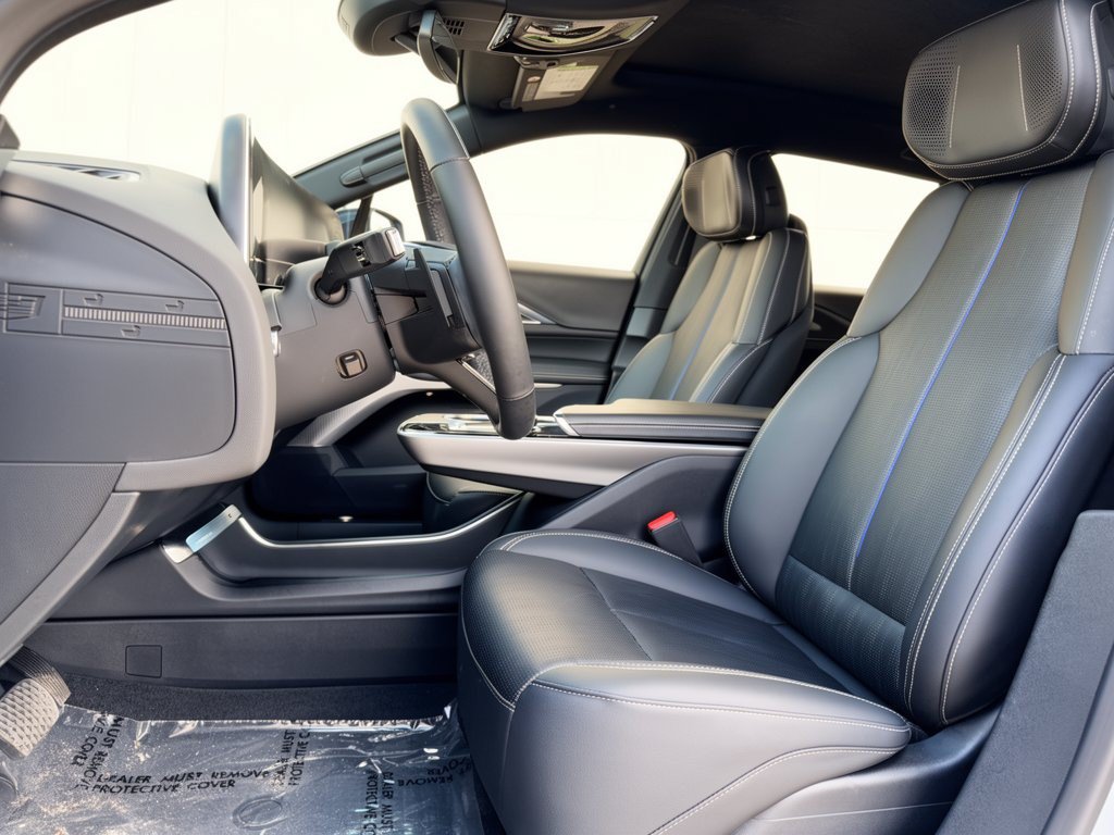 Certified 2024 Cadillac Lyriq Sport RWD image 5