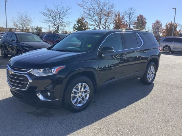 Used 2021 Chevrolet Traverse LT image 1