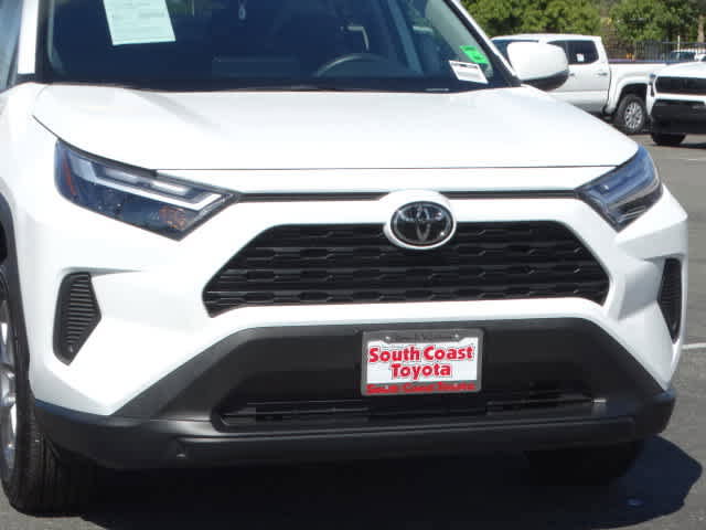 Used 2024 Toyota RAV4 XLE w/ Convenience Package image 8
