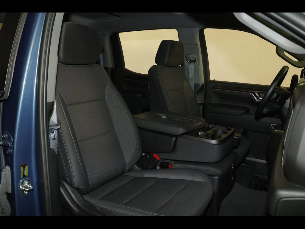 Used 2024 Chevrolet Silverado 1500 LT image 32