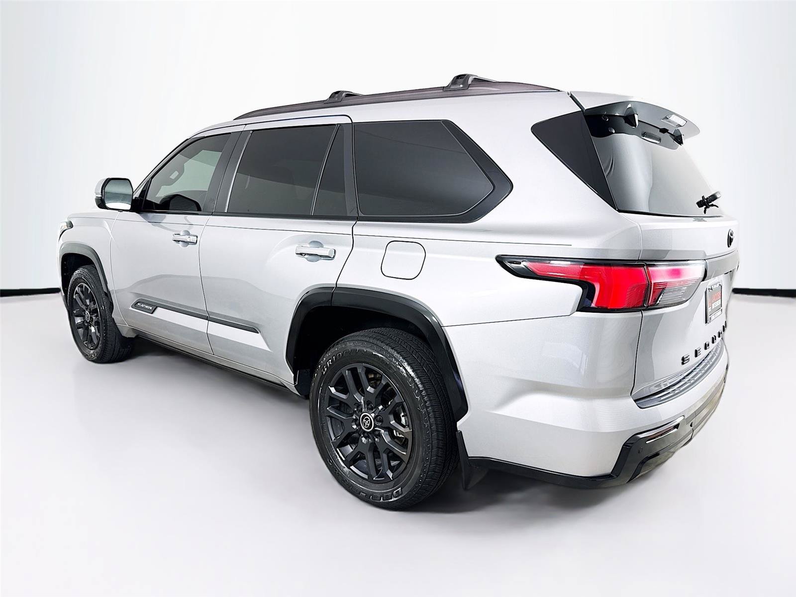 Used 2024 Toyota Sequoia Platinum AWD/4WD image 33