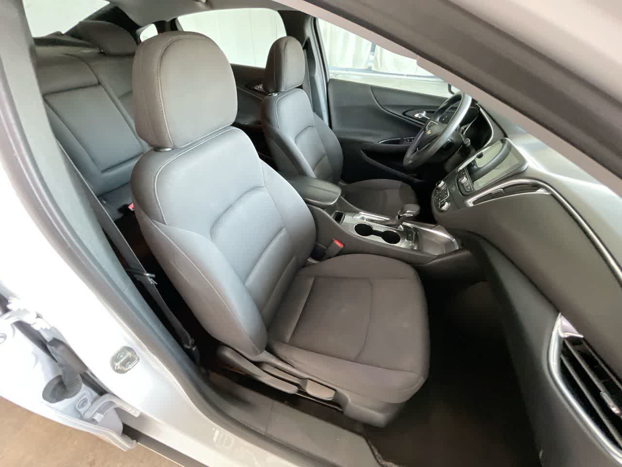Used 2021 Chevrolet Malibu LT FWD image 24