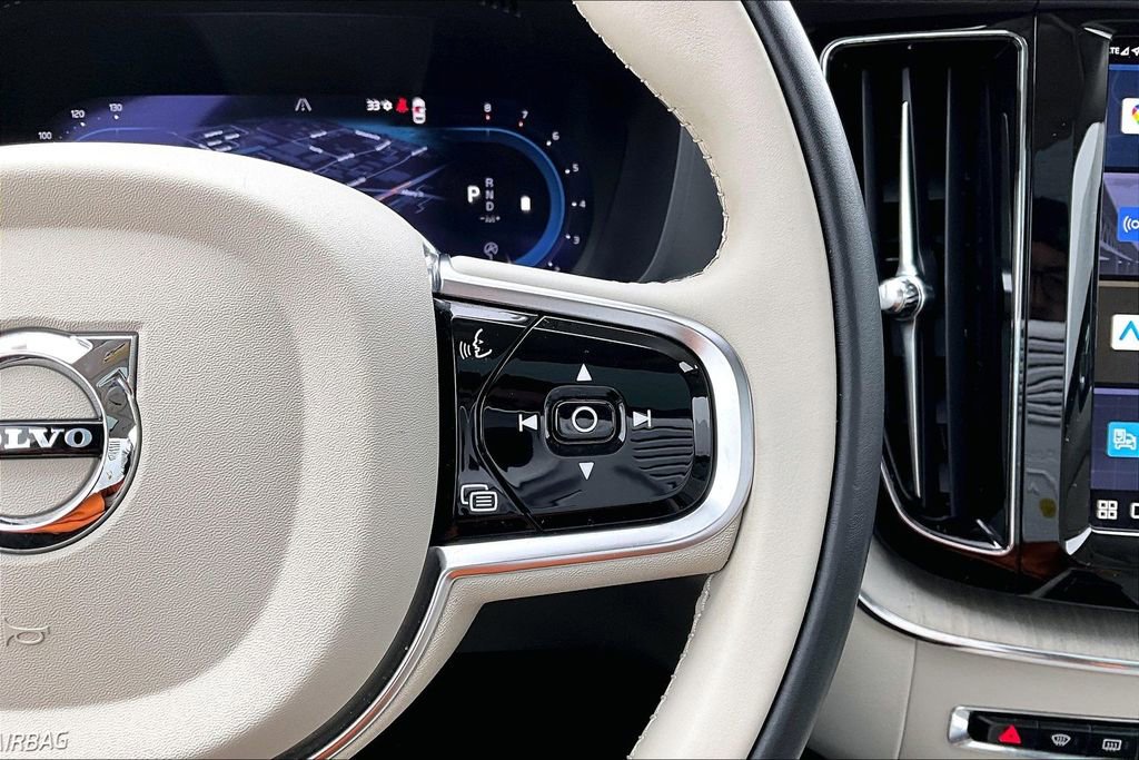 Certified 2023 Volvo XC60 B5 Plus image 11