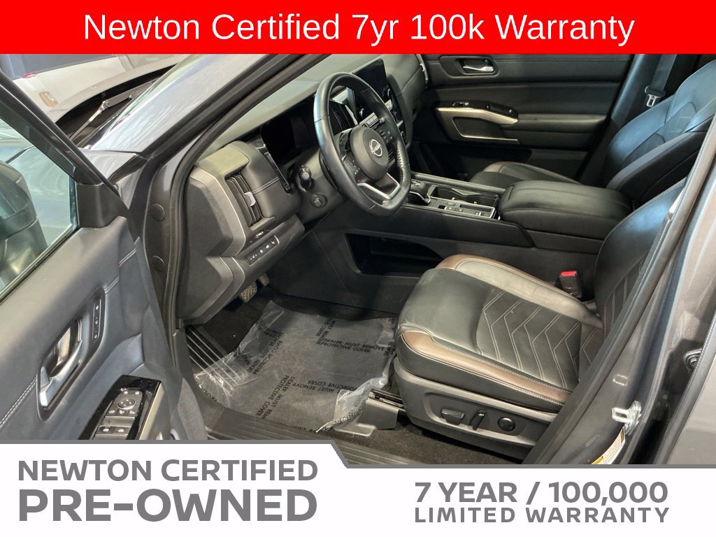 Used 2025 Nissan Pathfinder Platinum w/ Cargo Package FWD image 8