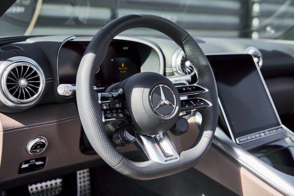 Used 2023 Mercedes-Benz SL 63 AMG 4MATIC image 37