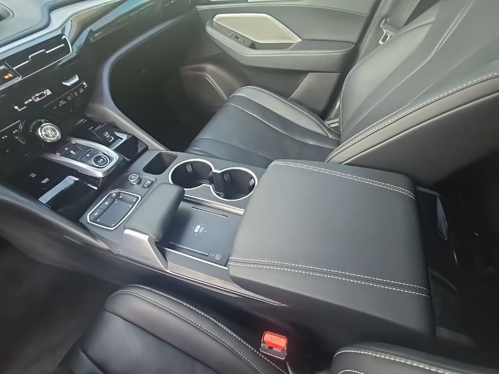 Certified 2024 Acura MDX w/ Technology Package FWD image 28