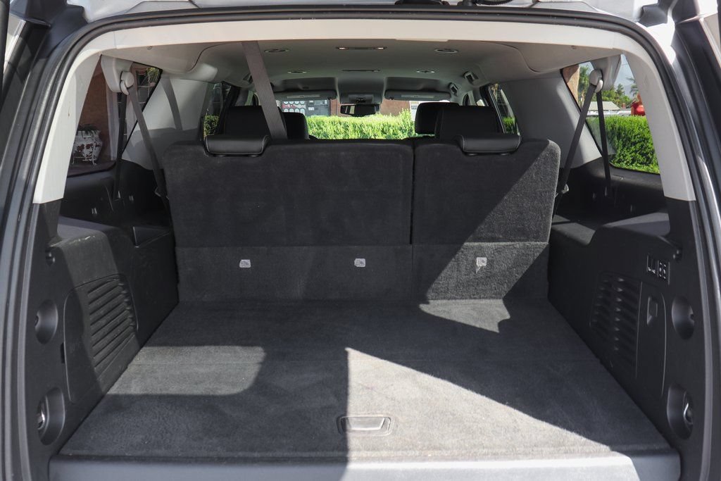 Used 2020 Chevrolet Suburban Premier RWD image 8