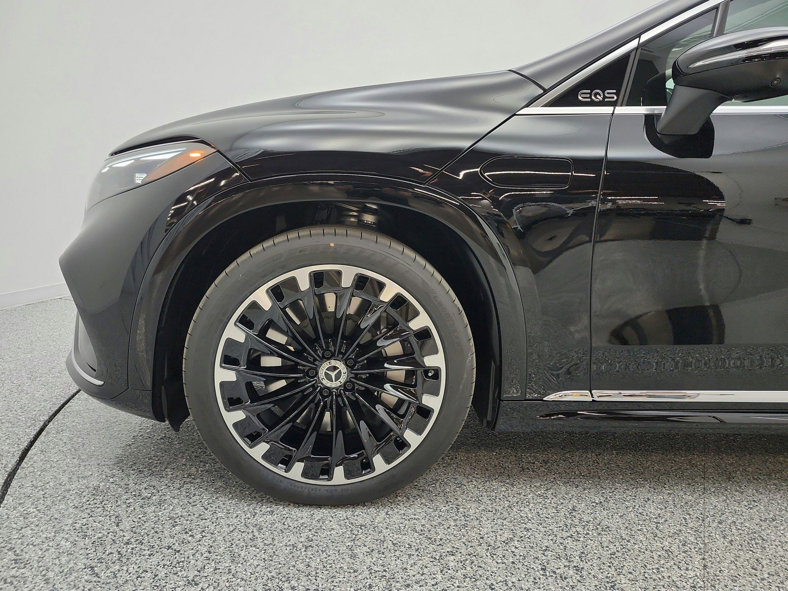 New 2026 Mercedes-Benz EQS 550 4MATIC SUV image 14