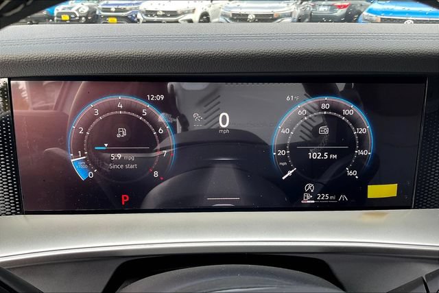 New 2025 Volkswagen Tiguan SE AWD/4WD image 21