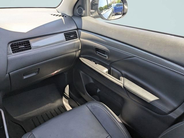 Used 2019 Mitsubishi Outlander SEL FWD image 16