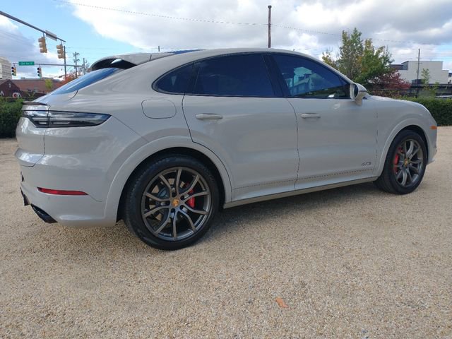 Used 2022 Porsche Cayenne GTS image 22