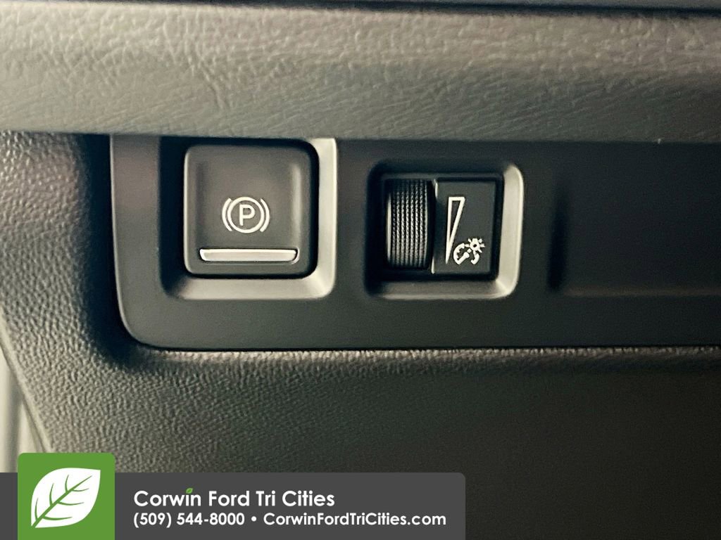 Used 2024 Cadillac XT4 Sport image 19