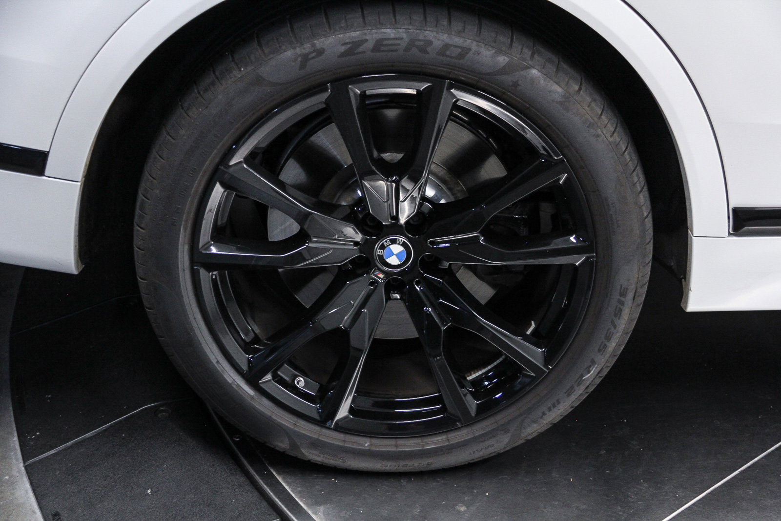 Used 2026 BMW X7 M60i AWD/4WD image 8