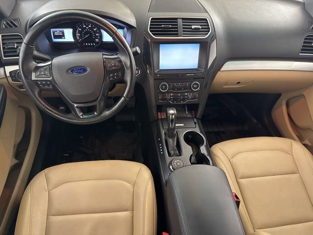 Used 2016 Ford Explorer XLT w/ Equipment Group 202A image 23