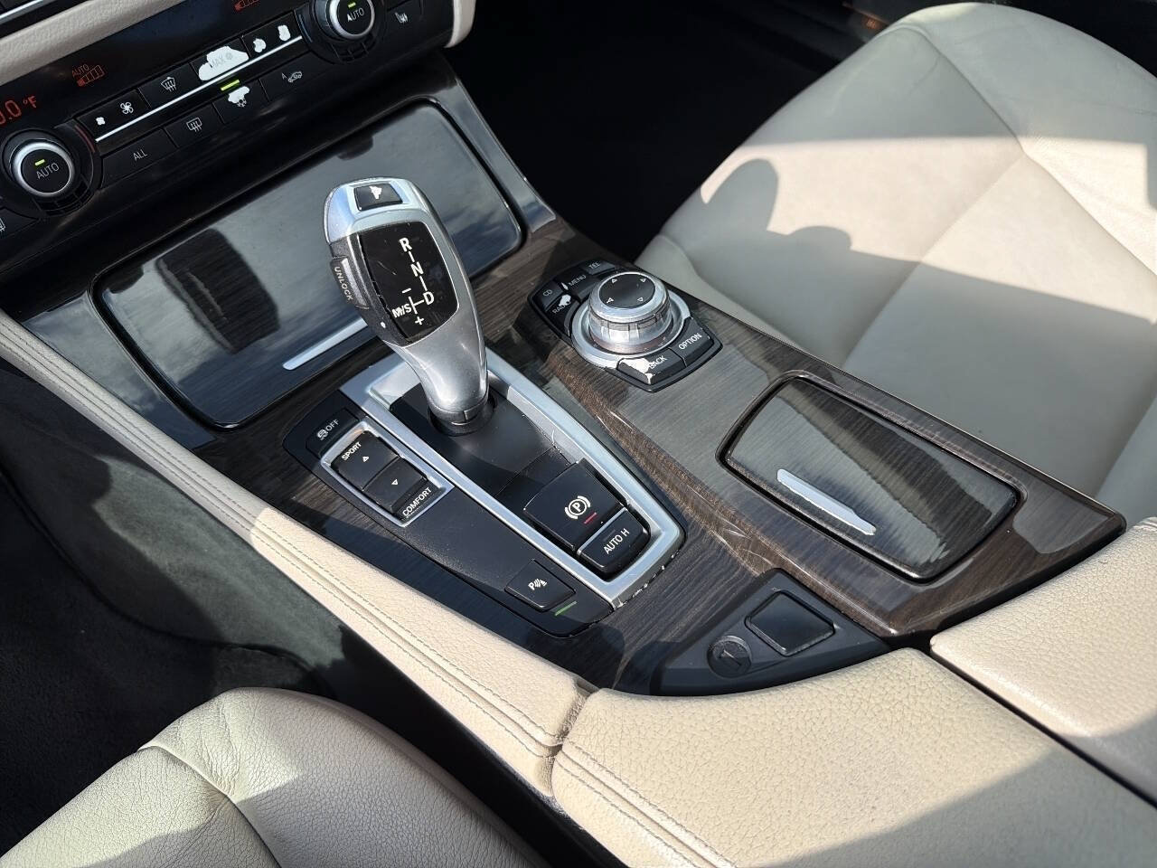 Used 2012 BMW 528i Sedan RWD image 29