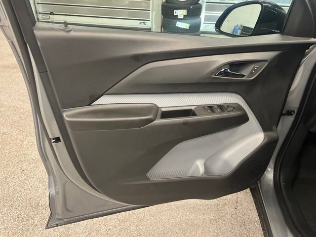 New 2027 Chevrolet Bolt LT w/ Comfort Package FWD image 23