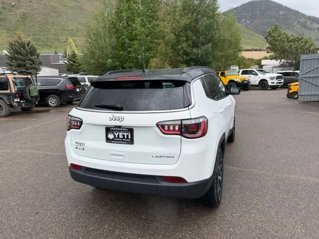 Used 2025 Jeep Compass Limited AWD/4WD image 12