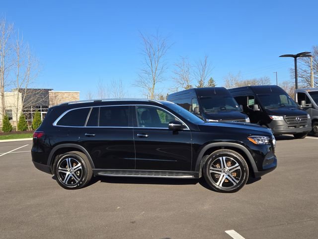 Used 2022 Mercedes-Benz GLS 450 4MATIC image 2