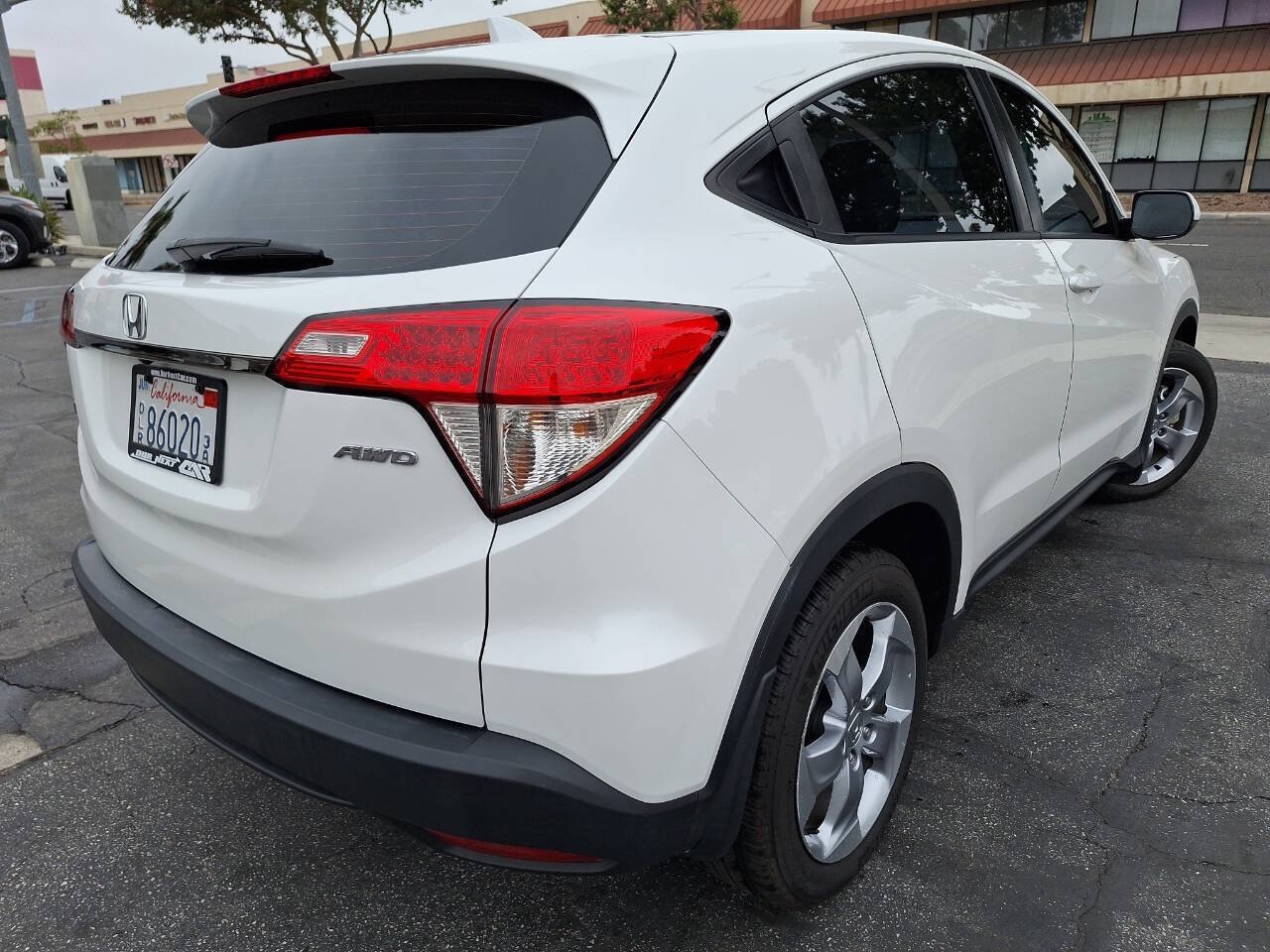 Used 2022 Honda HR-V LX image 5