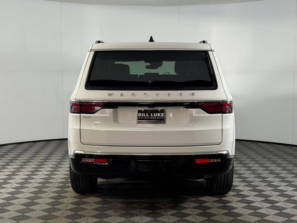 Used 2025 Jeep Wagoneer 4WD image 9