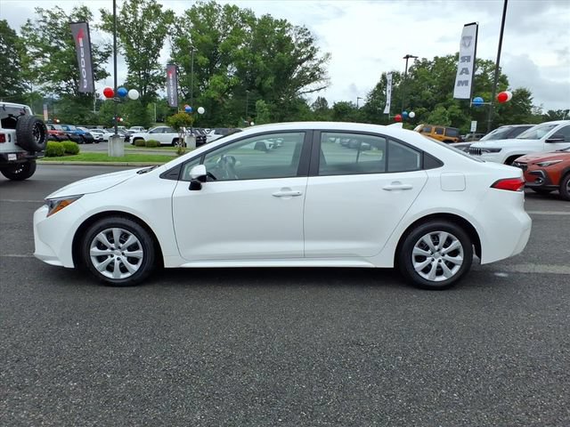 Used 2024 Toyota Corolla LE FWD image 12